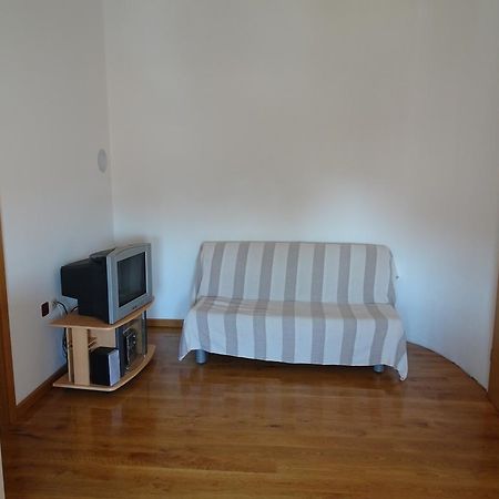 Apartments Premantura Bagian luar foto
