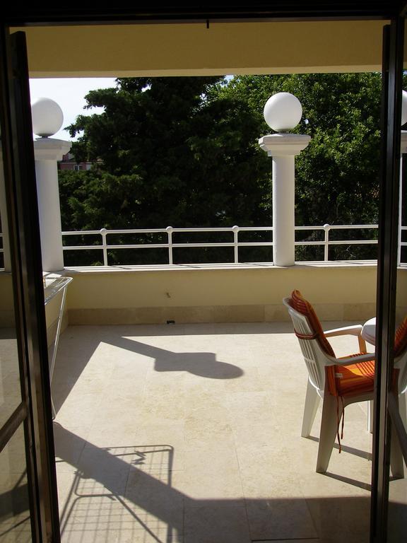 Apartments Premantura Bagian luar foto
