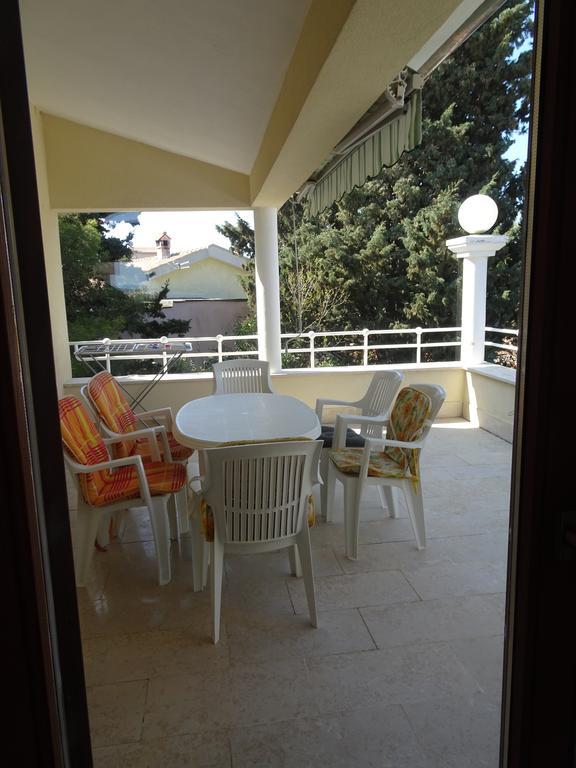 Apartments Premantura Bagian luar foto
